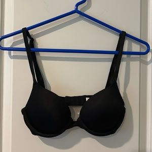 VS Pink T-Shirt Bra 32A
